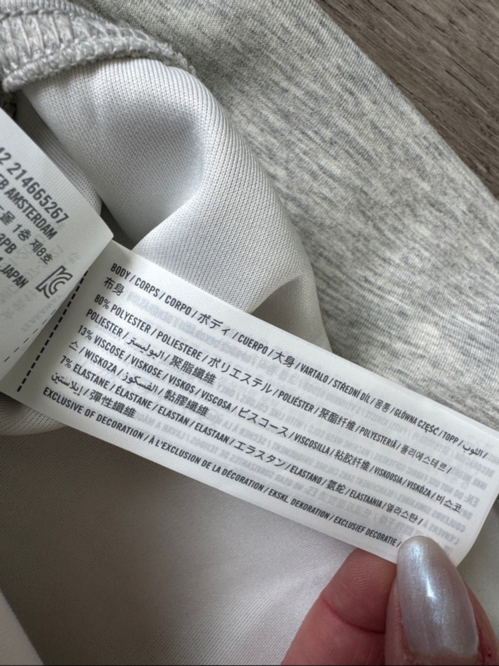 Light Gray Cropped Crewneck Sweatshirt - Women - Picture 5 of 6